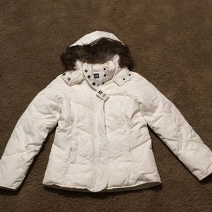 NWTs Ladies GAP white detachable fur hooded jacket Sz XS